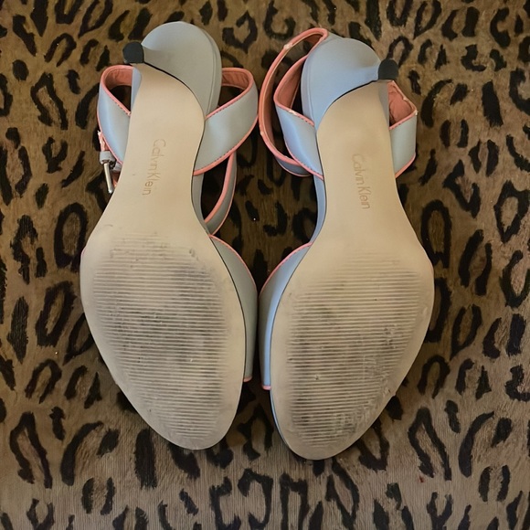 Calvin Klein kitten heel - Picture 3 of 3